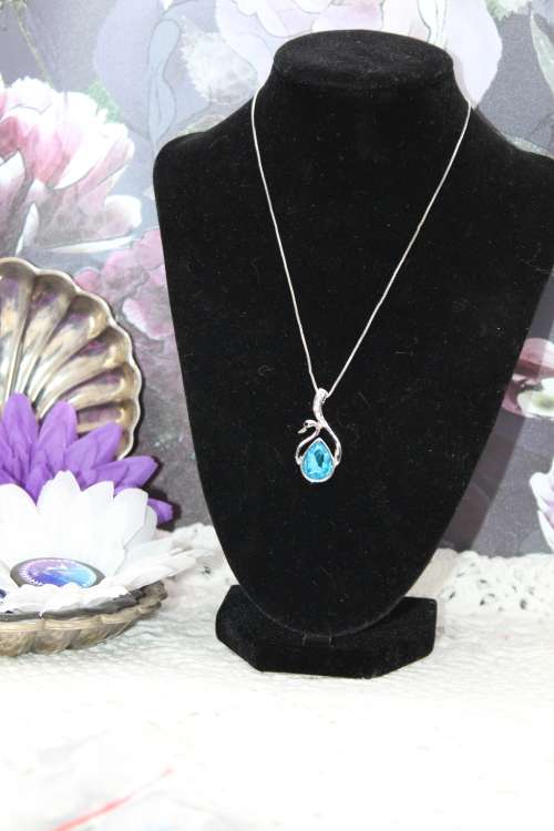 NEW : Lot of 3 Jewellery pieces : Loads of Bling for a special occasion