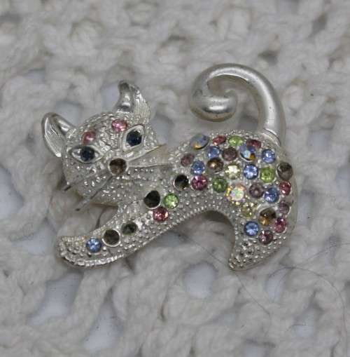 VINTAGE : Lot of 3 Jewellery pieces : Brooches
