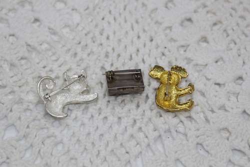 VINTAGE : Lot of 3 Jewellery pieces : Brooches