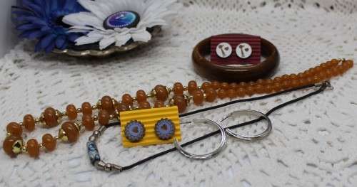 VINTAGE and NEW : Lot of 6 Jewellery pieces