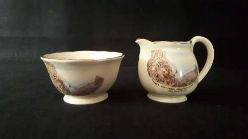 Table mountain Cable way Milk Jug and sugar Bowl - Crown Devon