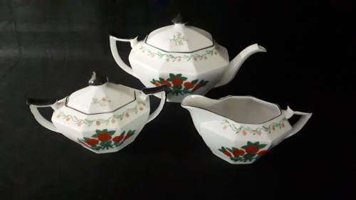 Five Roses Tea Set