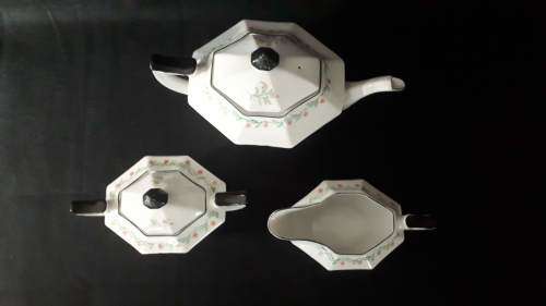 Five Roses Tea Set