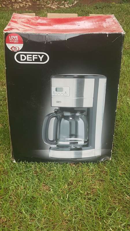 DEFY COFFEE MACHINE