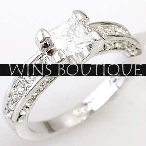 Stunning Solitaire Engagement Ring [R1 SPECIAL - NO RESERVE][WOW]