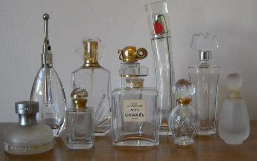 10 BEAUTIFUL GLASS PERFUME BOTTLES