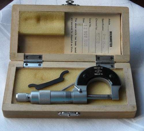 MICROMETER IN BOX