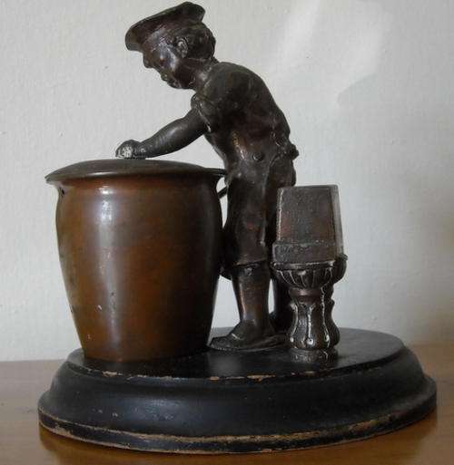VINTAGE BRONZE LITTLE BOY ASHTRAY