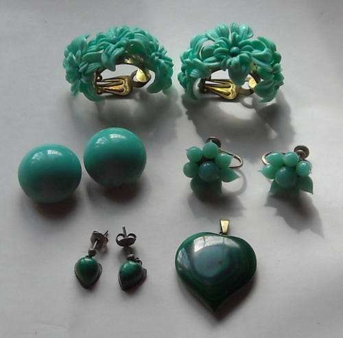 LOVELY VINTAGE TURQUIOSE EARRINGS