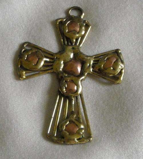 BEAUTIFUL HANDMADE  LARGE  BRASS AND COPPER CROSS