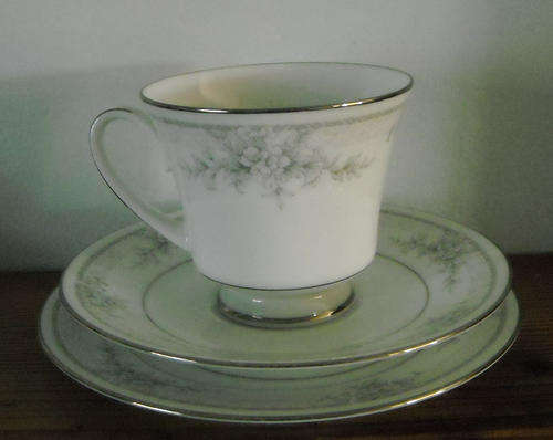LEGENDARY BY NORITAKE 'SWEET LEILANI' TRIO