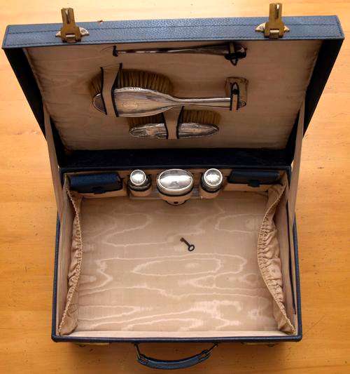 Lady's Travelling Case from 1915 - Superbly Appointed with HM Silver