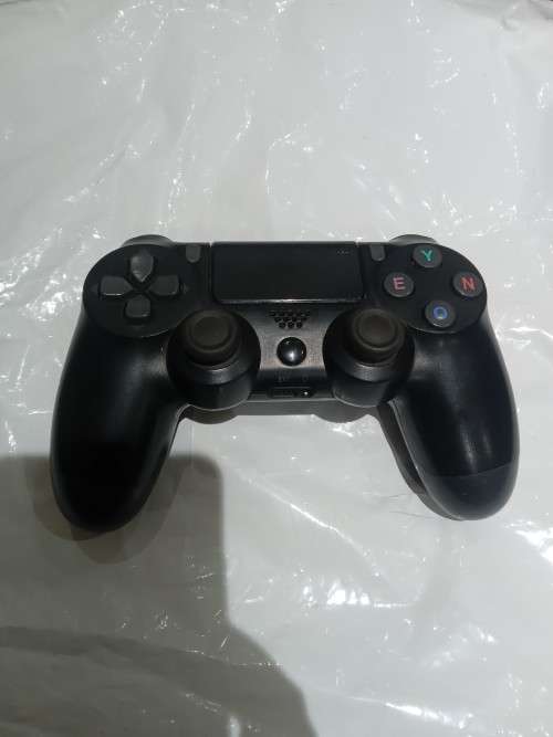 PS4 CONSOLE BUNDLE