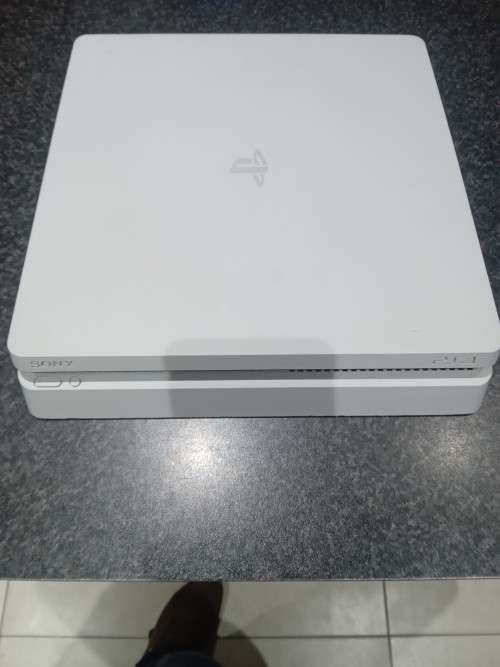 Playstation 4 Console Bundle