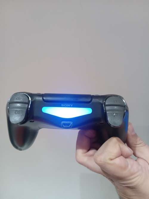 PS4 CONSOLE BUNDLE