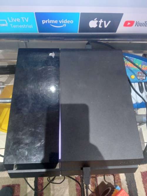 PS4 CONSOLE BUNDLE
