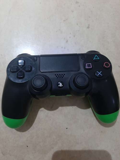 PS4 CONSOLE 500GB