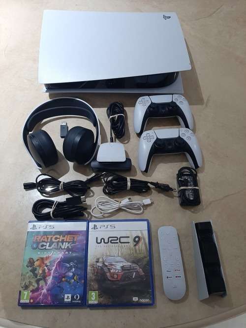 Playstation 5 Console Mega Bundle