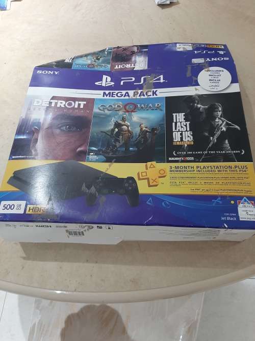 PS4 CONSOLE 500GIG