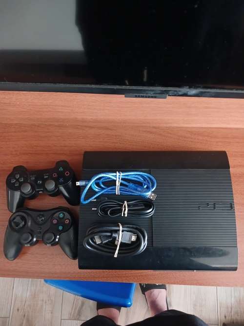 PS3 CONSOLE BUNDLE 320GIG