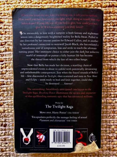 Breaking Dawn - The Twilight Saga by Stephenie Meyer