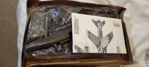 MONOGRAM F-1050 THUNDERCHIEF PLASTIC MODEL KIT. 1/48.