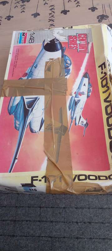 MONOGRAM CENTURY SERIES F 101 VOODOO PLASTIC MODEL KIT JET.