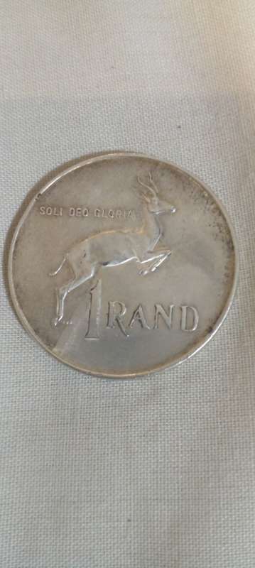 Rare 1966 Afr. `Tagged ear` error silver R1 coin. Rare in this great condition.Desc.
