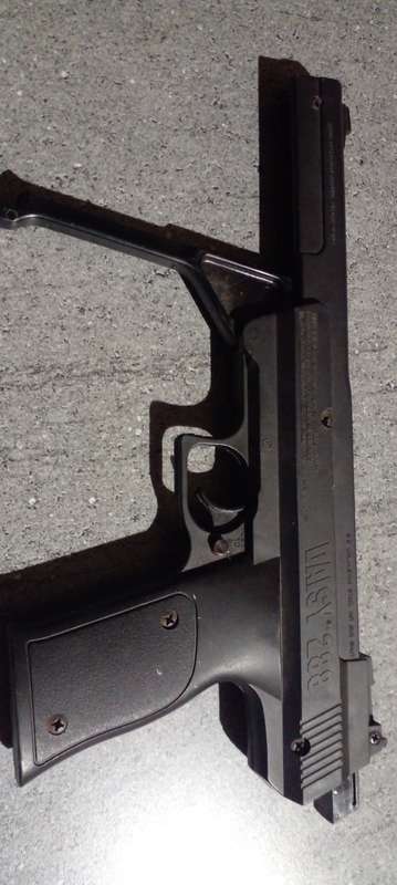 VINTAGE DAISY HAND GUN 288.FULL WORKING ORDER. MADE BY DAISY RODGERS AR .USA.