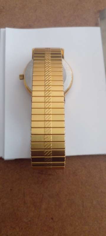 X-RARE OMEGA 1972 QUARTZ GENT`S WRIST WATCH.RARE 1696 MOVEMENT. 100% WORKING.NEW BATTERY. DESC.