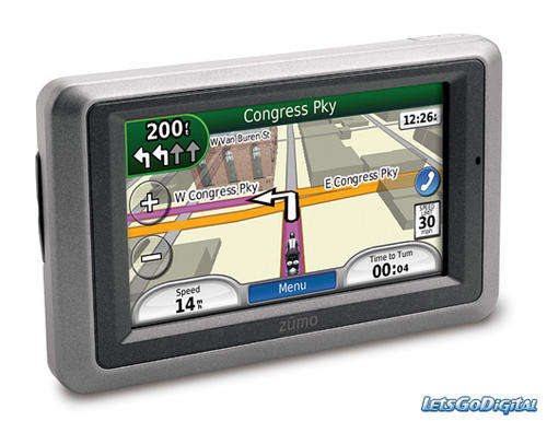 GARMIN  NAVIGATION DEVICE (ZUMO) BRAND NEW