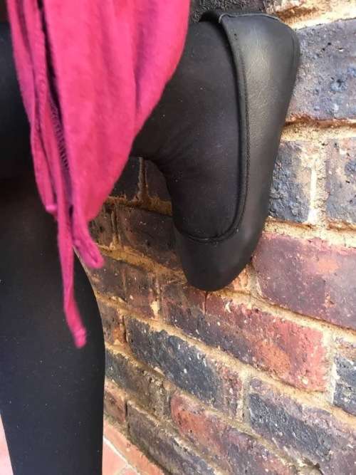 GENUINE LEATHER pumps/shoes (choice of size 3-4)