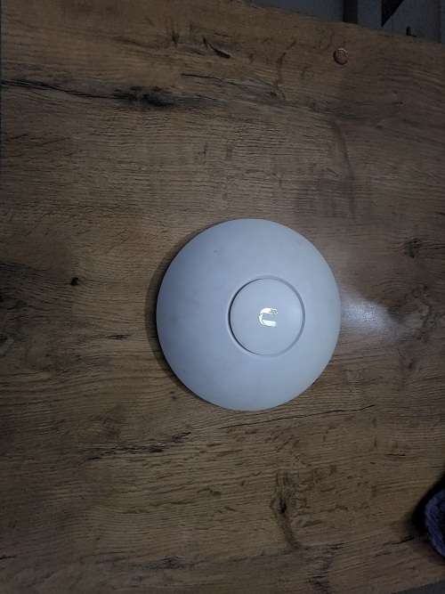 Ubiquiti UniFi AP-AC-LR Wireless Access Point (includes PoE + Mounting bracket)