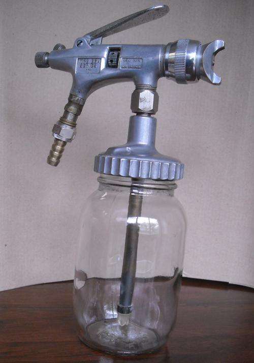DE VILBISS SPRAY GUN (VINTAGE) - please read listing