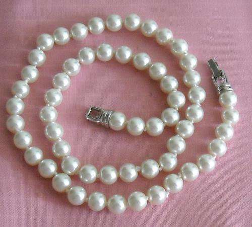 "HONEY" PEARL BEAD NECKLACE - with knots between beads