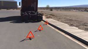 REFLECTIVE SAFETY TRIANGLE