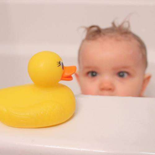 BABY BATH DUCK RUBBER TOY