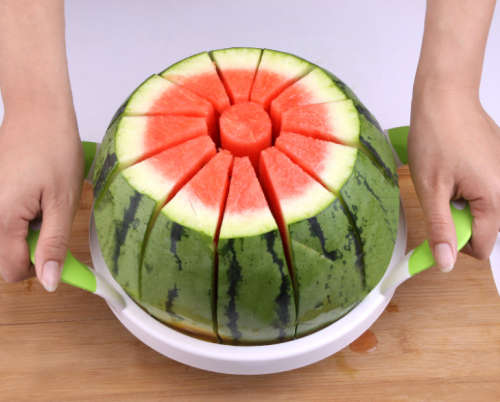 WATERMELON SLICER CUTS 12 UNIFORM SLICES