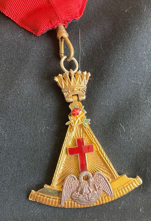 Masonic items and suitcase