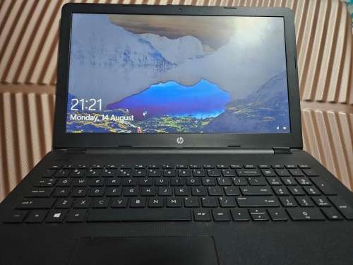 HP Notebook 15.6` 500GB SSD , 8 GB DDR