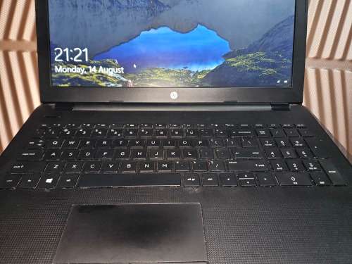 HP Notebook 15.6` 500GB SSD , 8 GB DDR