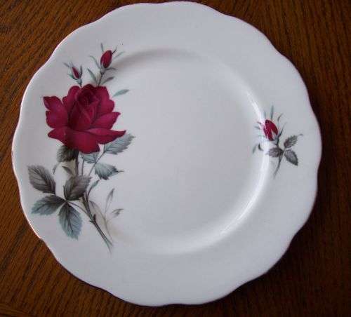 Royal Albert * Sweet Romance * Side Plate