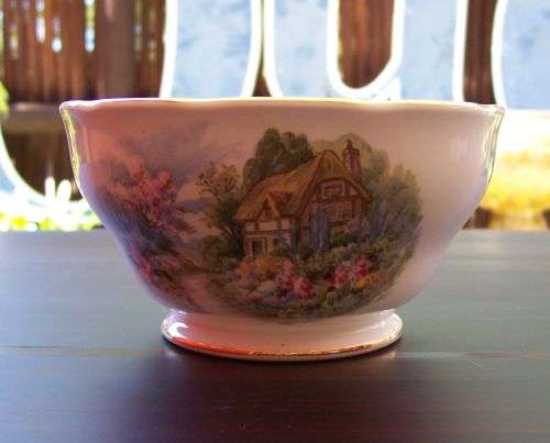 Royal Mayfair * Sugar Bowl