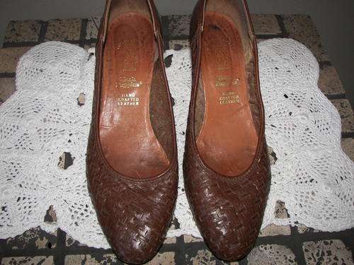 VINTAGE TAN LEATHER FORMAL CLOSED POINTED SHOES HUSH PUPPIES SIZE 6-1/2