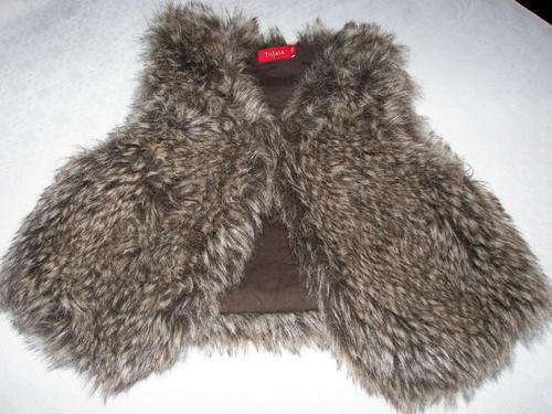 HOT SALE-FRENCH DESIGNER WINTER FAUX FUR BABY SLEEVELESS WAISTCOAT JACKET 9-12 MONTHS