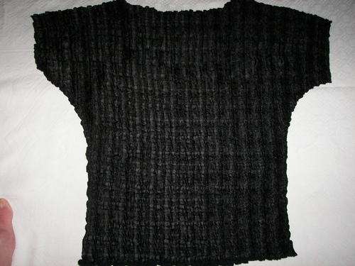 VINTAGE SATIN PLEATED BLACK TOP SIZE 32/34(STRETCH WIDTH WISE)