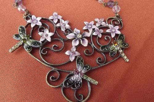 VINTAGE RETRO ENAMEL AND RHINESTONE AND COLOURED GLASS STONE NECKLACE