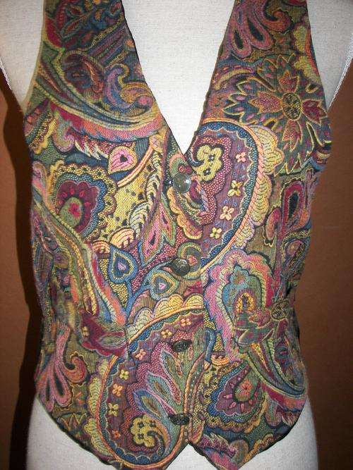 VINTAGE IMPORTED RETRO PAISLEY TEXTURED WAISTCOAT SIZE 32
