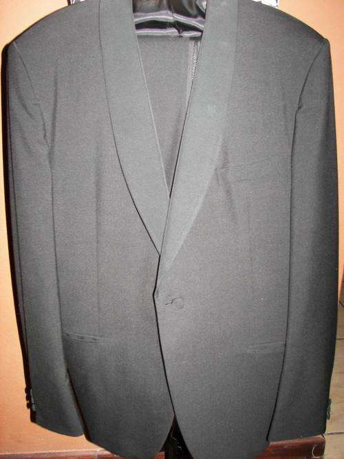 EXPORT QUALITY PURE WOOL MENS FORMAL WEDDING/MATRIC DANCE BLACK SUIT(MINT CONDITION)SIZE 36