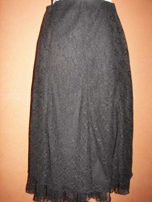 VINTAGE STYLE DESIGNER BLACK LACE LINED SKIRT SIZE 32(BRAND NEW)-high fashion 2014